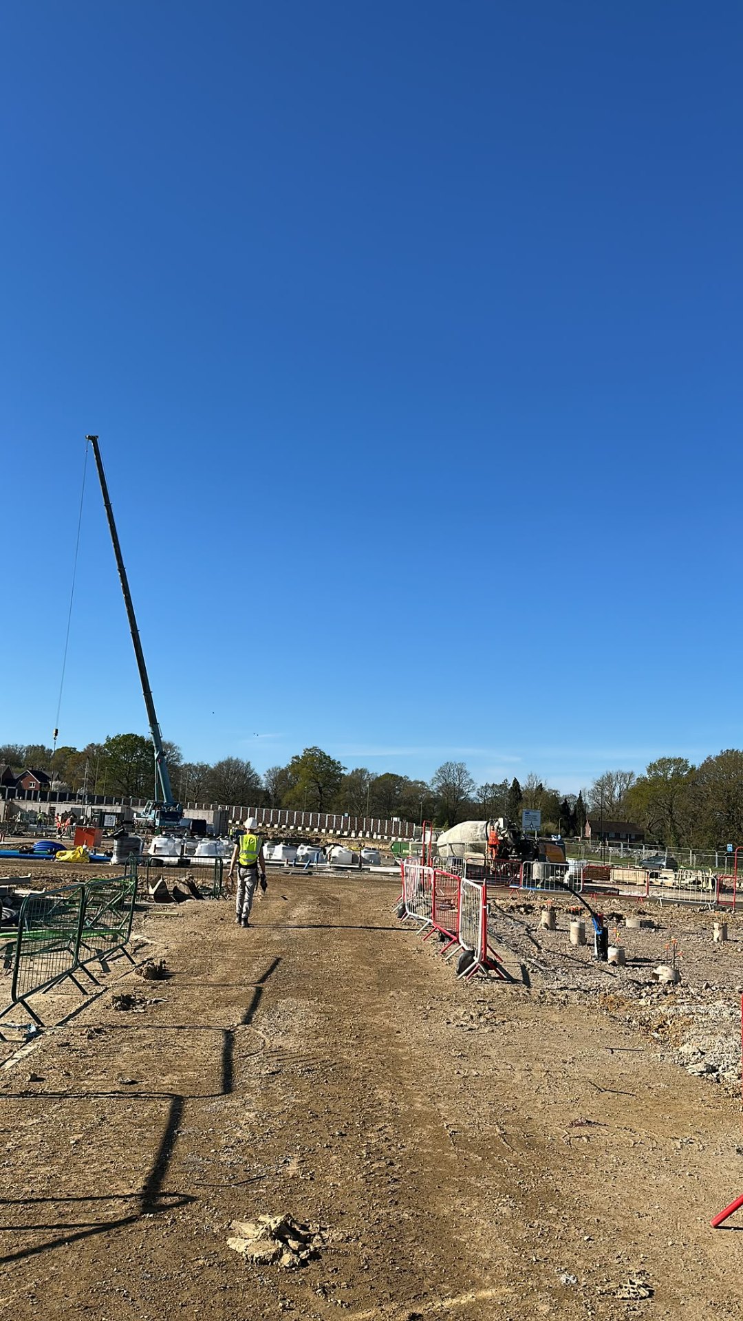 Foundation Pour with Mobile Crane